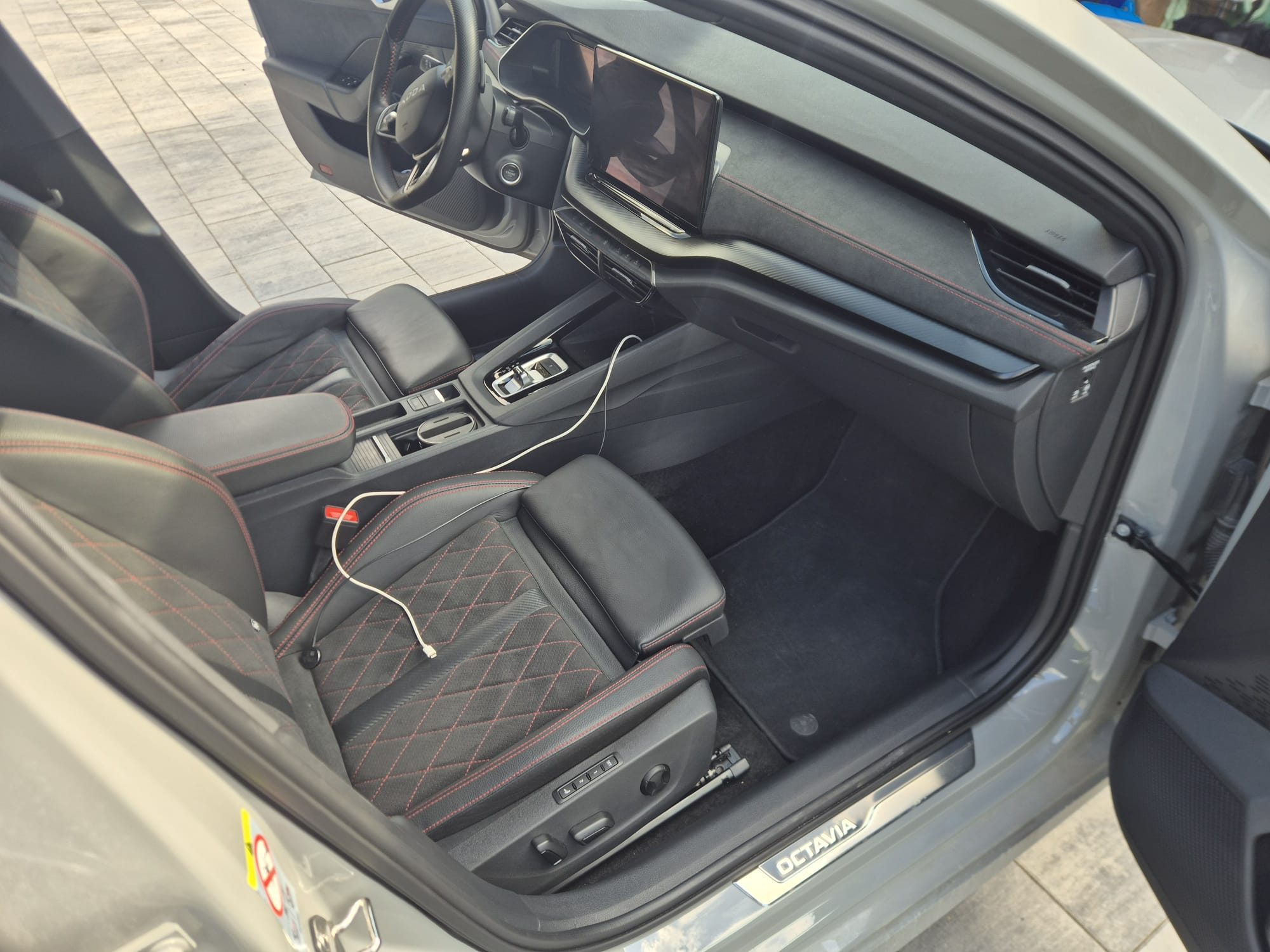 Skoda Octavia RS 2025 - Cesja w najmie długoterminowym - miniatura 13