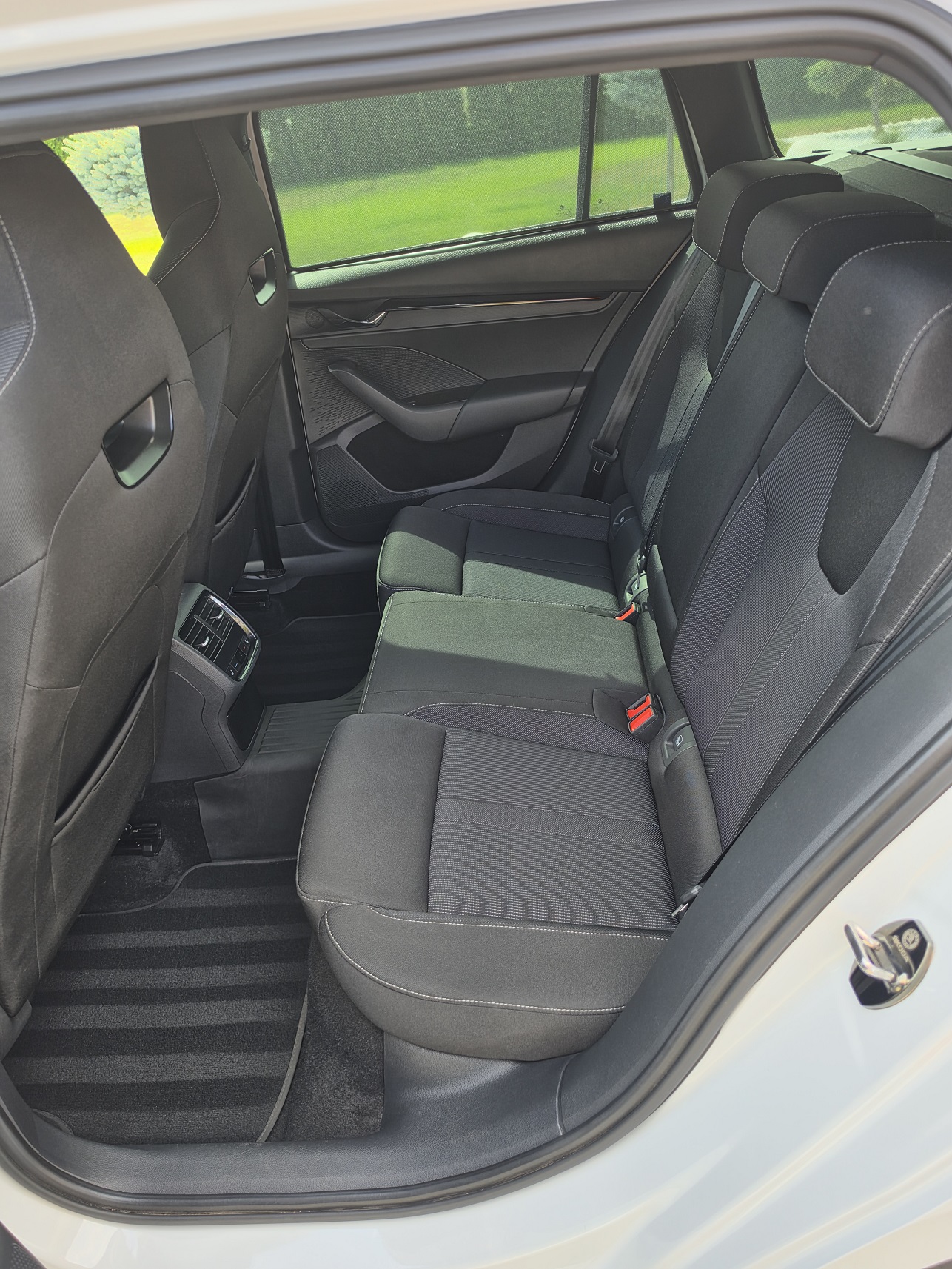 CESJA LEASINGU - Skoda Octavia SportLine 2.0 TSI 190KM DSG 4x4 | 46kkm - miniatura 13
